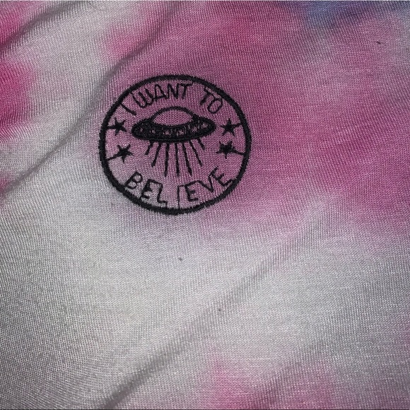 I want to believe tie dye tee - Picture 5 of 6